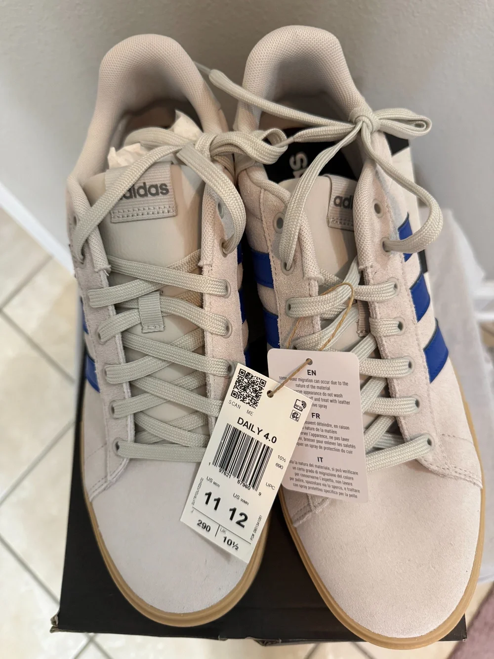 Adidas Daily 4.0 Sneakers Beige w/blue stripes Size 11 Men - Fits size 12 Women